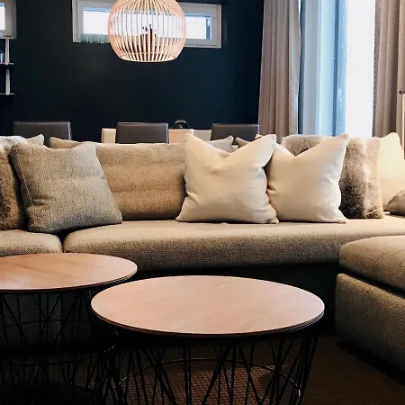 Kolmio 65 M2 Ylin Kerros 아파트 *